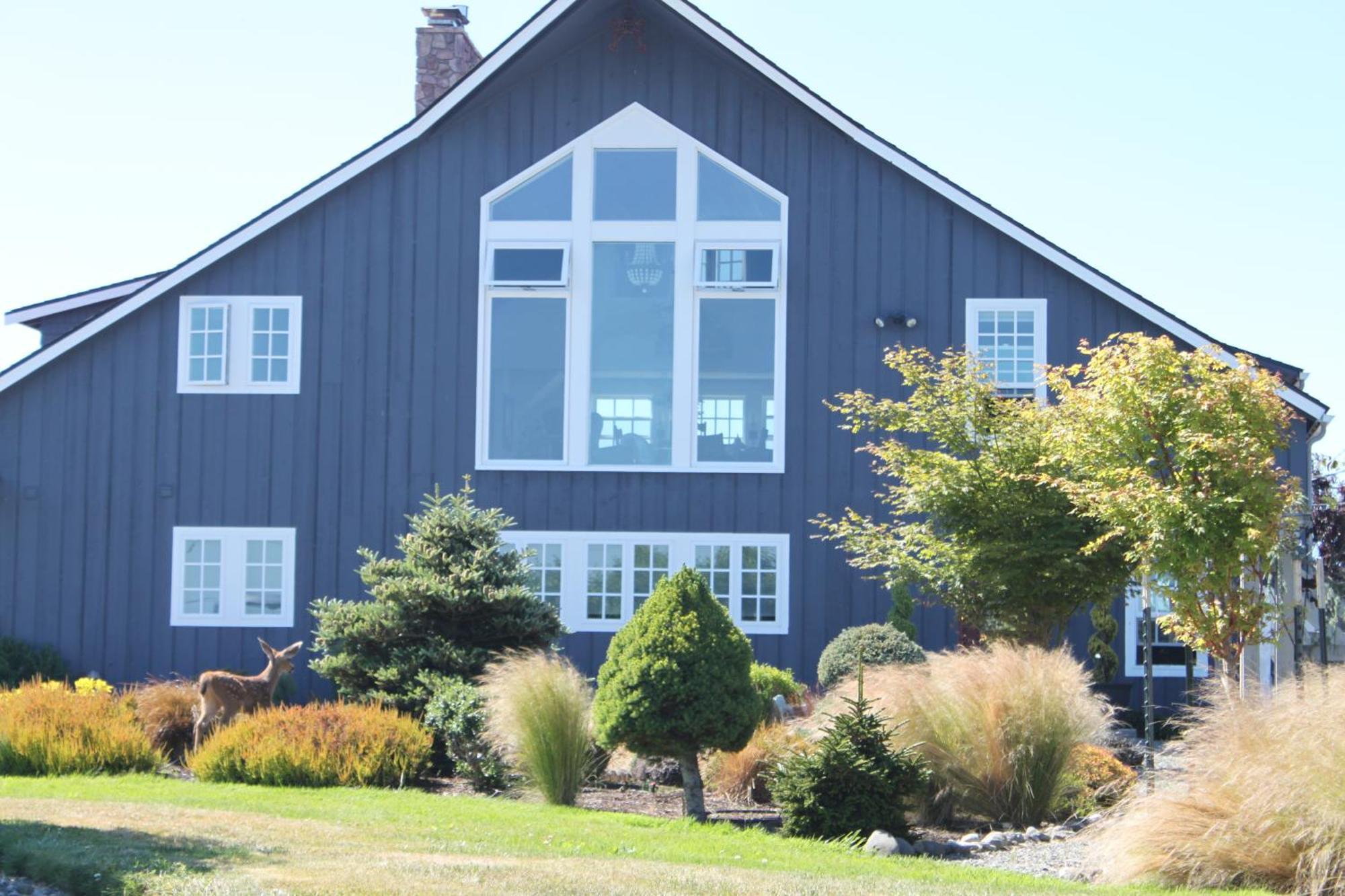 Dungeness Barn House Bed And Breakfast At Two Crows Farm Sequim Dış mekan fotoğraf